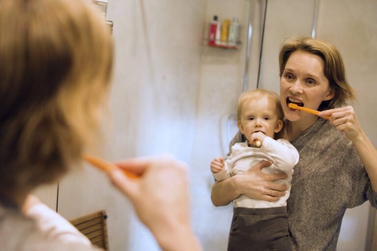 Lire la suite à propos de l’article Brosse à dents électrique bébé : comment bien choisir dès les premières dents