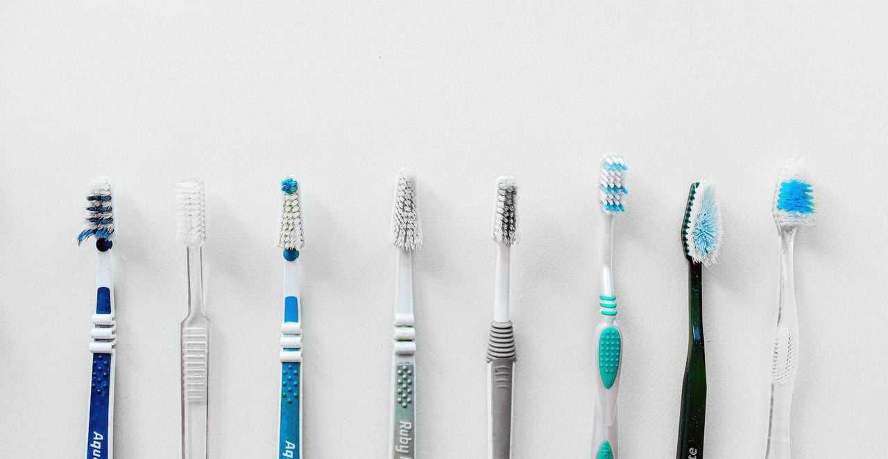 You are currently viewing Brosse à dent pour appareil dentaire : laquelle choisir et comment l’utiliser