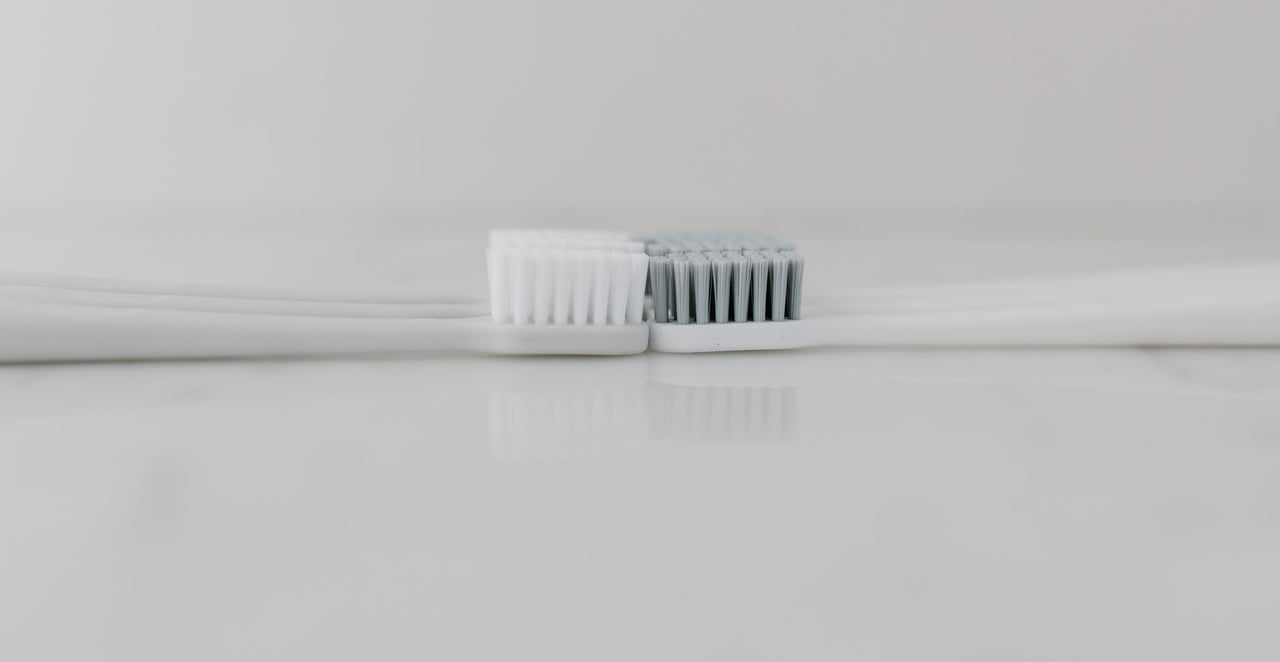 You are currently viewing Brosse à dents extra souple : pour qui est-elle faite et comment bien la choisir ?